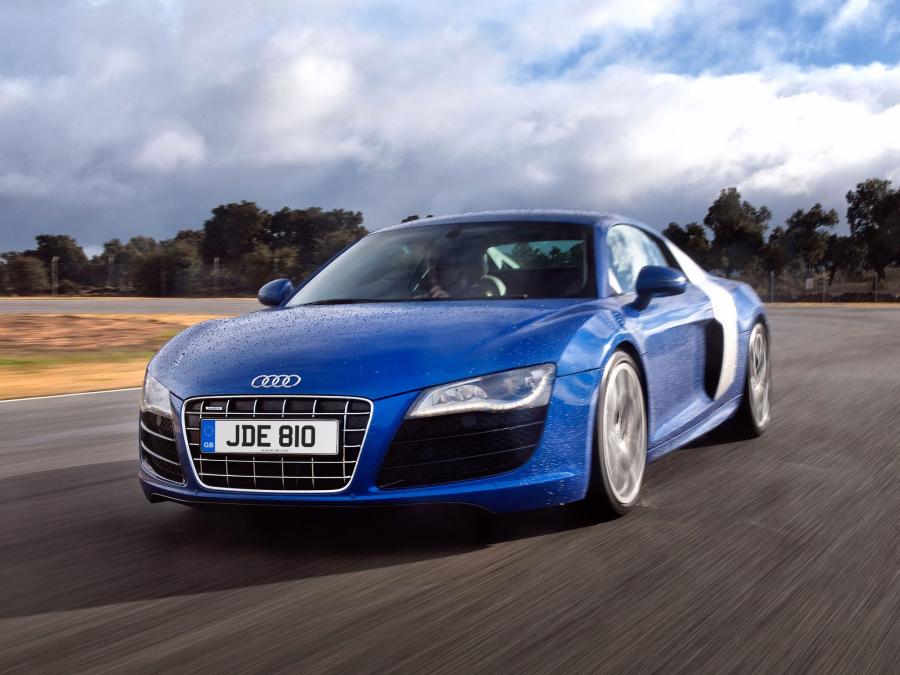  Audi R8 V10 2009 года  (UK) (фото 19 из 21)